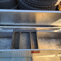 CT Truck Bed Box