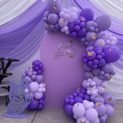 Balloon garland
