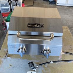 NEXGRILL Table Top Gas Grill.  
