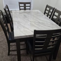 Marble Dinner Table With 6 Chairs.