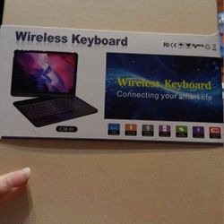11in Case And Wireless Keyboard 