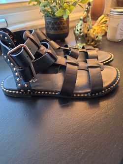 Womans sandals