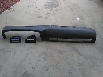 1974  ¹984Chevy Trucks Dash And Vents Brand New 