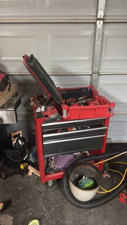 Many different hand tools and power tools