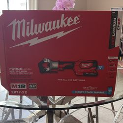 Milwaukee Dieless Crimper Kit M18