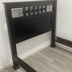 Wood bed frame (full)