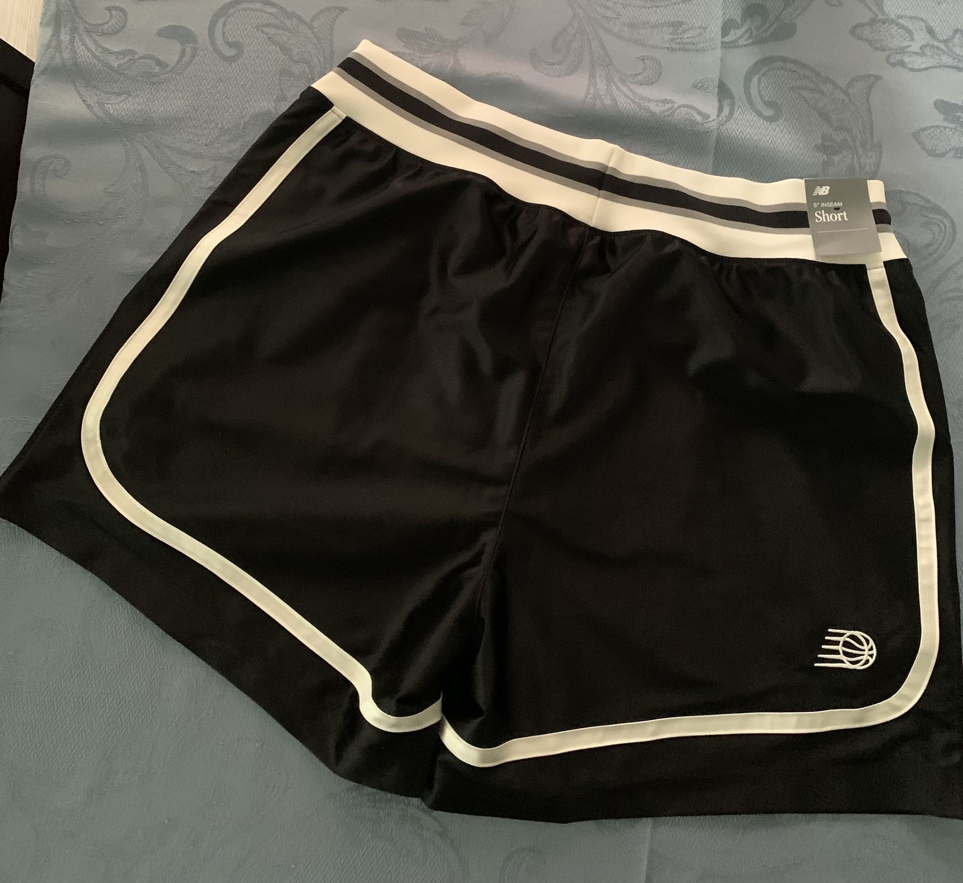 Black / White - New Balance Shorts 