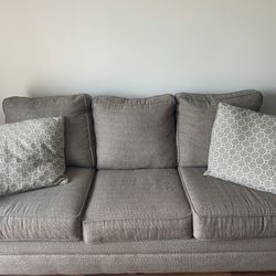Couch w/ Pull Out Bed
