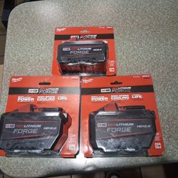 Bnib Milwaukee M18 Red Forge Batteries 12.0 And 8.0