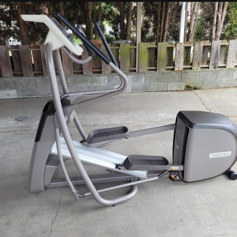 Elliptical Trainer Precor 447 Elliptical Precor Video Elliptical EFX