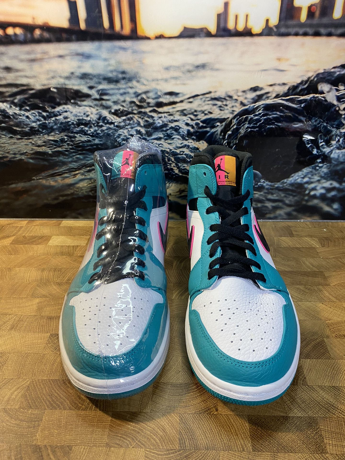 Air Jordan Mid South Beach 2012