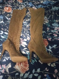 Ladies Lace Up Boots