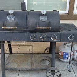 BBQ Oklahoma Joe's Smoker