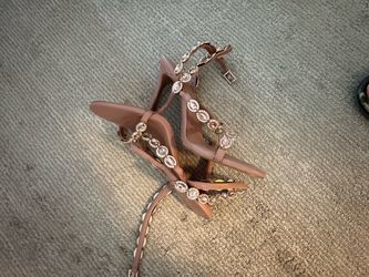 Steve Madden  9W Tamala Ankle Strap Sandals