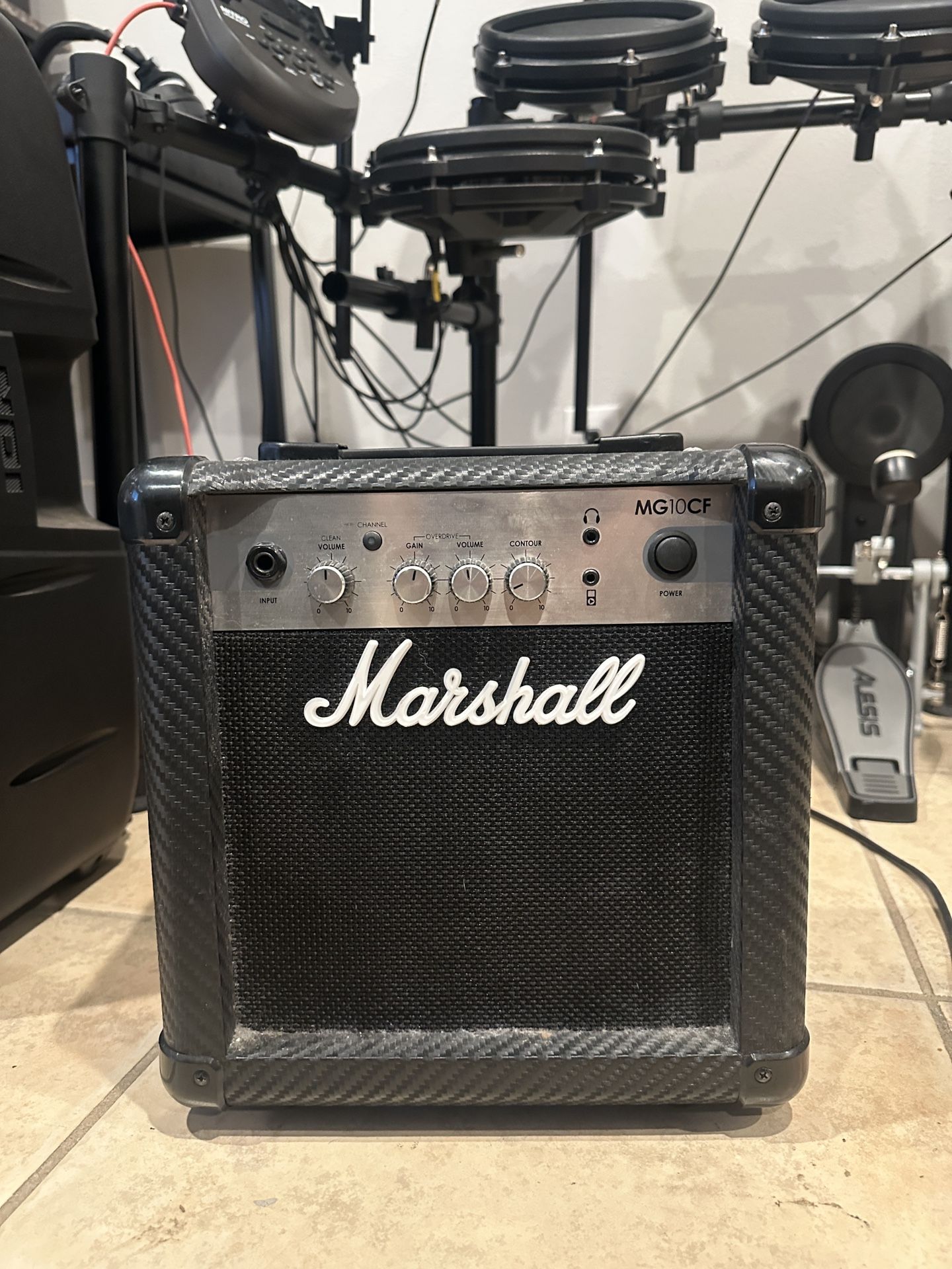 Marshall MG10cf