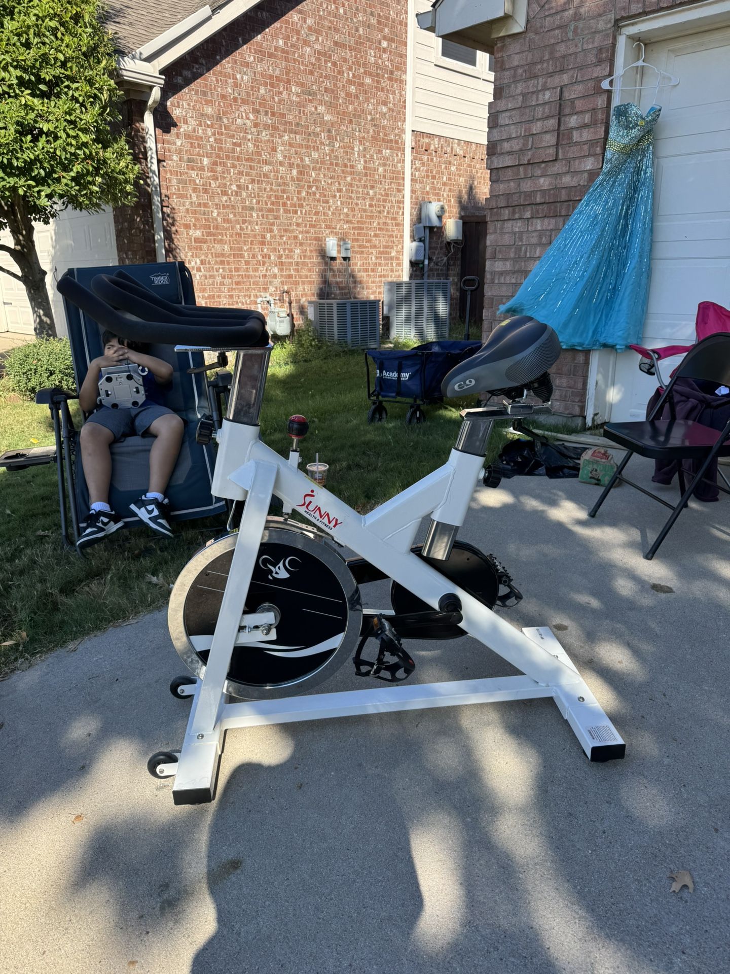 Sunny stationary bike