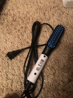 Men beard and hair straightener