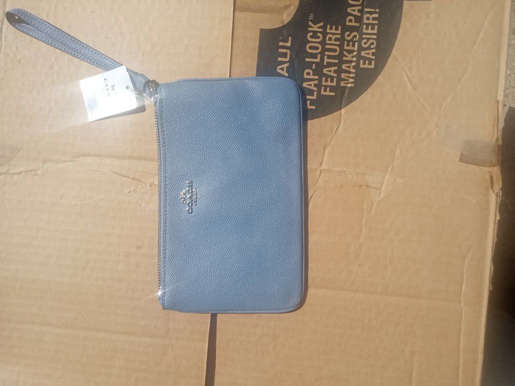 COACH WALLET FOR FEMALE