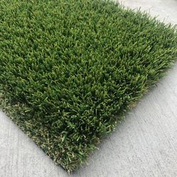 Premium artificial grass turf roll synthetic grass wholesale to public - delivery available 