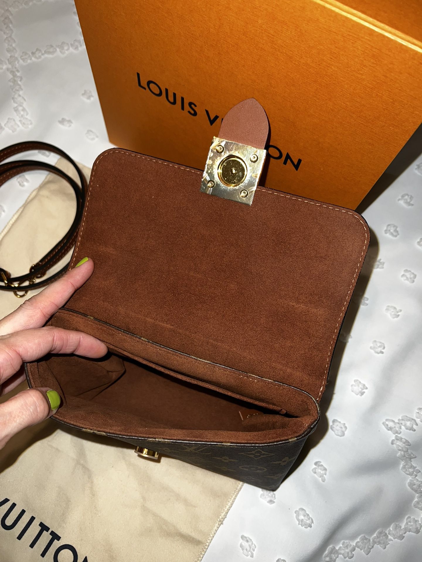 Adorable Authentic Louis Vuitton Alma BB-NO STRAP! Comes With Lock And Key!!  for Sale in Prosper, TX - OfferUp