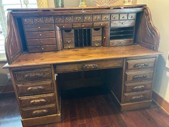 Roll top desk