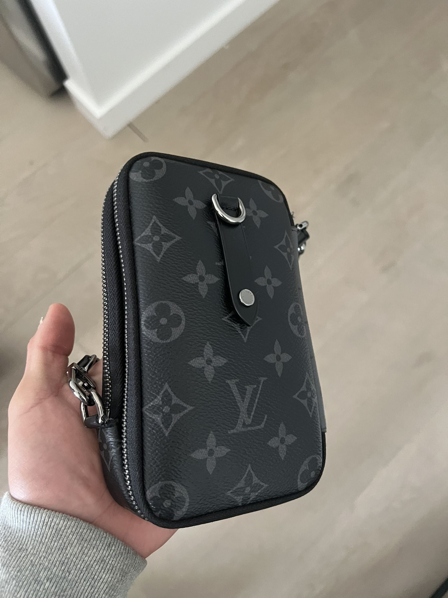 Louis Vuitton Side Wallet w Strap 