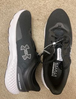 Size 10 - Under Armour Charged Escape 4 Black White