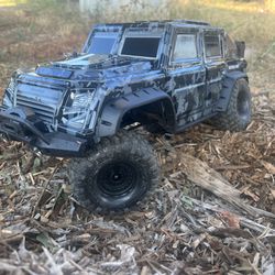 Traxxas TRX-4 1/10 Scale Limited military Edition. Only used 2 times.   Asking $375 OBO serious buyer/no flakes  RC crawler Traxxas Arrma Losi Redcat 