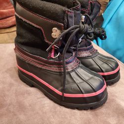 GUC Girls toddler snow boots size 11c