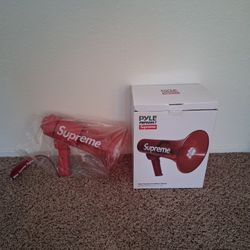 Supreme Bullhorn