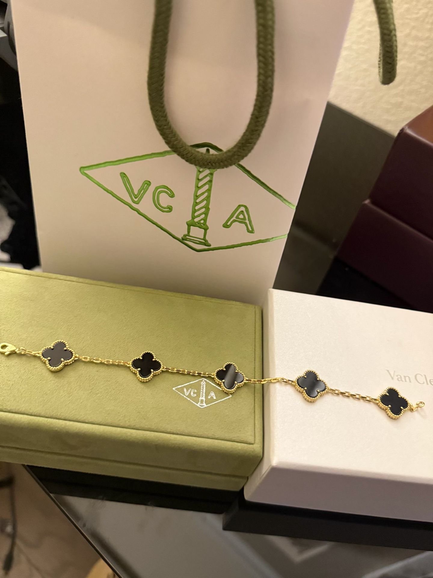 Van Cleef & Arpels Vintage 5 Alhambra Bracelet  Onyx – 18K Gold