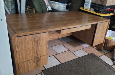 Executive Office Desk Ask About The Matching Credenza