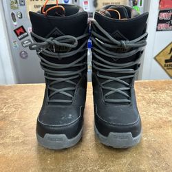 thirty Two Size 8 Men’s Snowboard Boots Certified With War Warranty Located At Sin City Snowboards