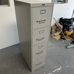 File cabinet In Good Conditions 