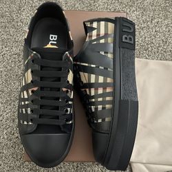 Black Burberry Converse