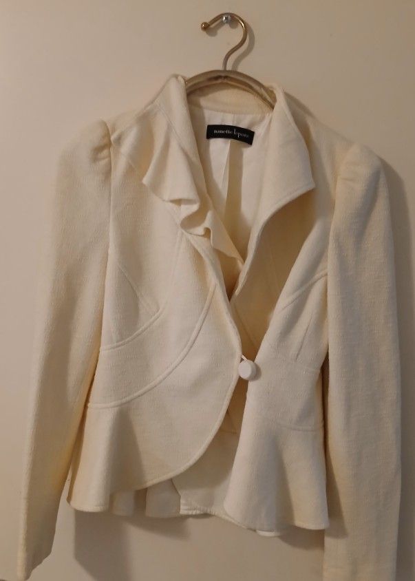 Nanette Laporte Women's Blazer Size 4 US Cream/Beige Color. Excellent Condition.