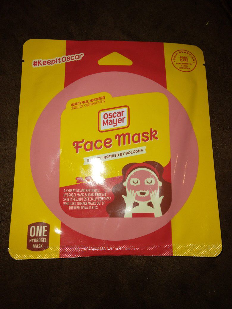 1.Oscar Mayer Bologna Hydrogel Moisturizing Sheet Face Mask 