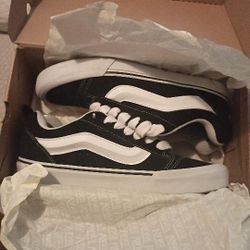 Vans Knu Skool