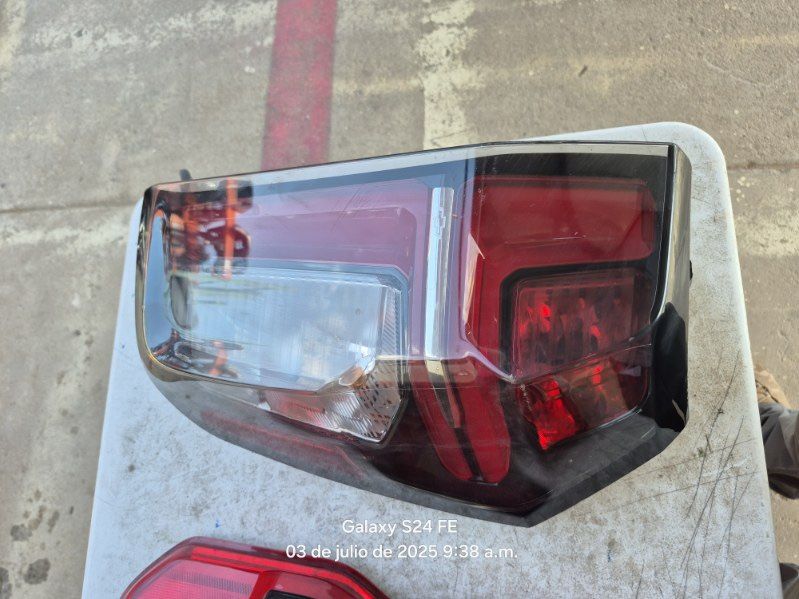 Chevy Tahoe Suburban Right Tail Light Oem