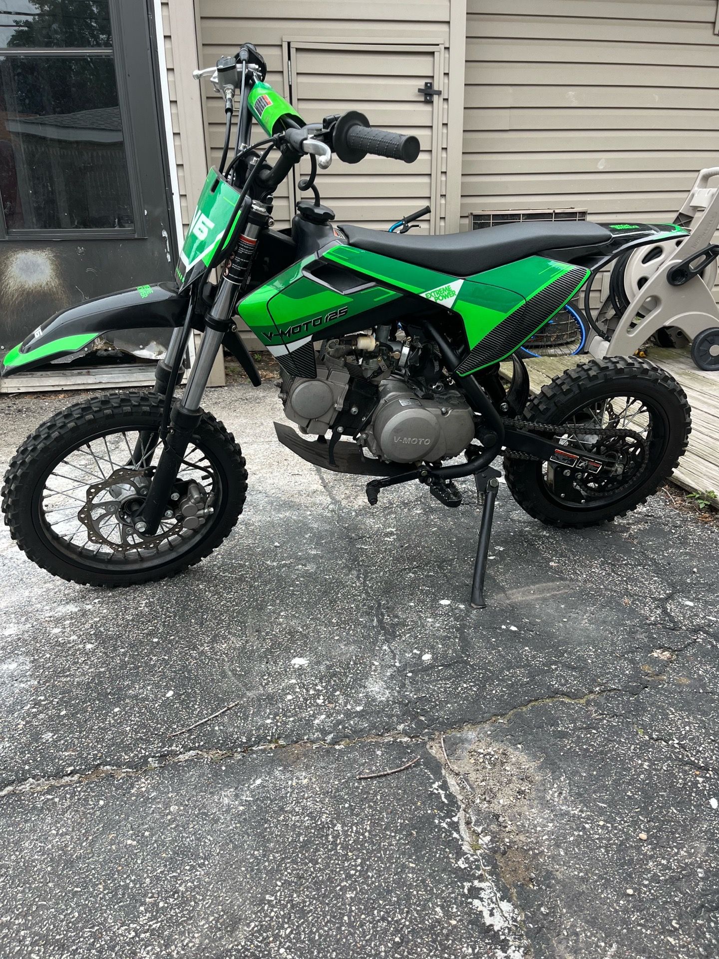 V moto 125 dirtbike