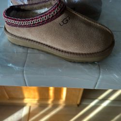 UGG Tasman