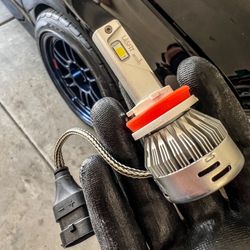 H1 LED Headlight Bulb, 10000 Lumens Super Bright LED Headlights Conversion Kit 6000K Glacier White 