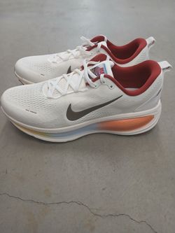 Nike Air Zoom Vomero 18 White/Dark Brown/Phantom Gray/Crimson/Metallic Silver/Spruce Size 12