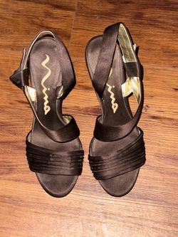 Nina Brown Satin Ruched Strappy Heeled Sandals Side Bow Size 7M