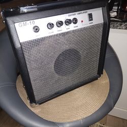 Guitar Bass GM-10 Amplifier