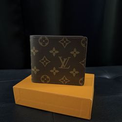 Mens brown wallet