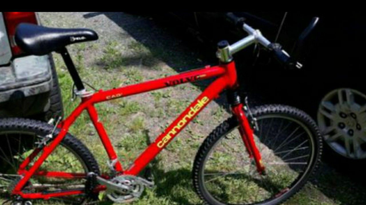 Cannondale F700 Volvo race team Mountain Bike Cad 2 hardtail like new -