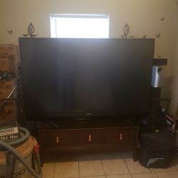 73' Screen Tv