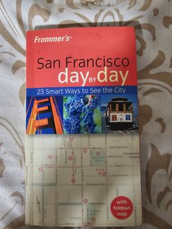 Travel guide "San Francisco day by day" with foldout out map