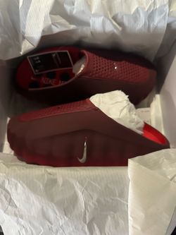 Nike mind slides size 11M brand new